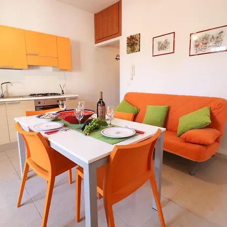 Casa Charonia A Castro 5 Posti